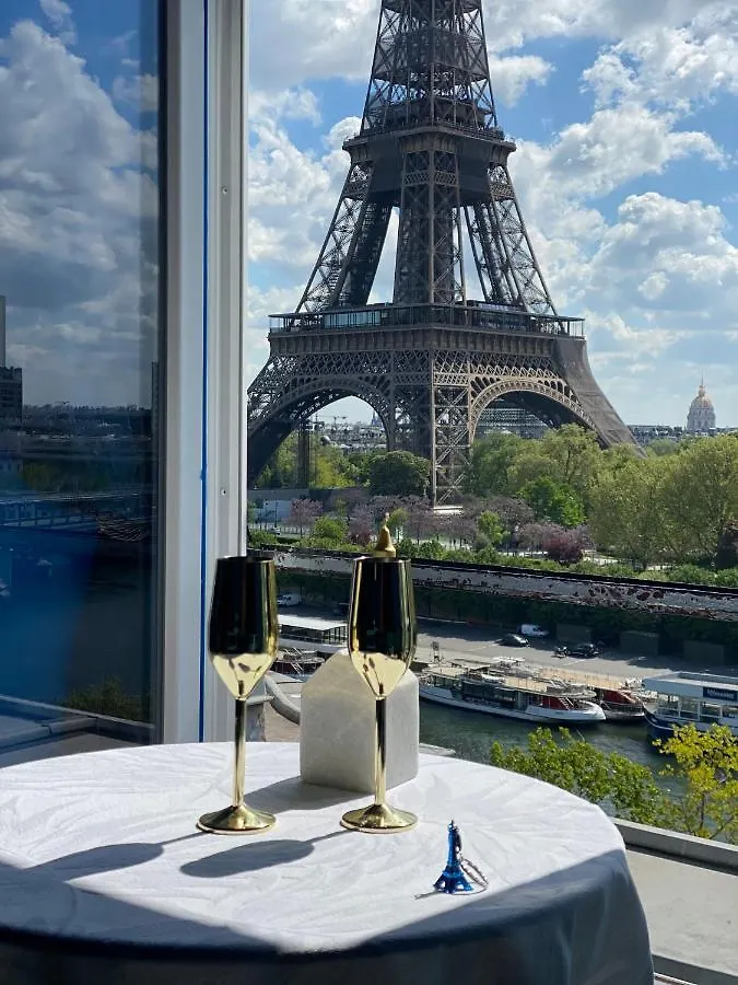 Appartement Eiffel Tower Romantic View *