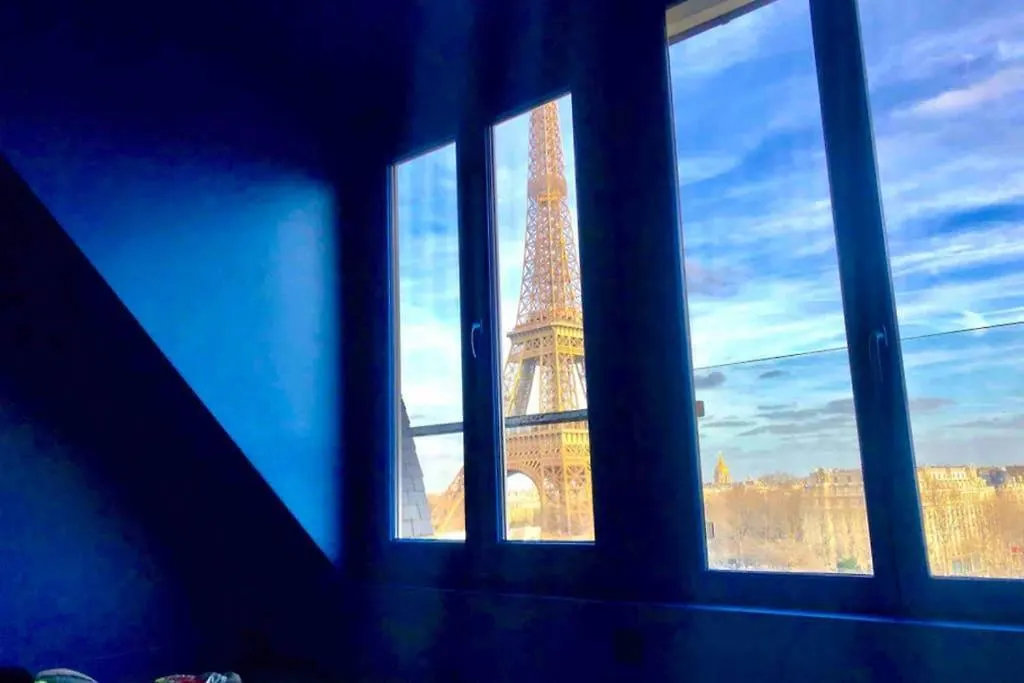 Eiffel Tower Romantic View * Parigi